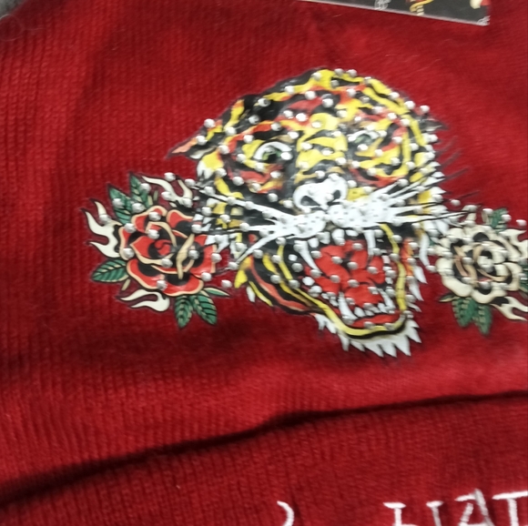 Ed Hardy Red & Gray Serbian Hill Roaring Tiger Tattoo Cap/Beanie Set - Picture 7 of 10